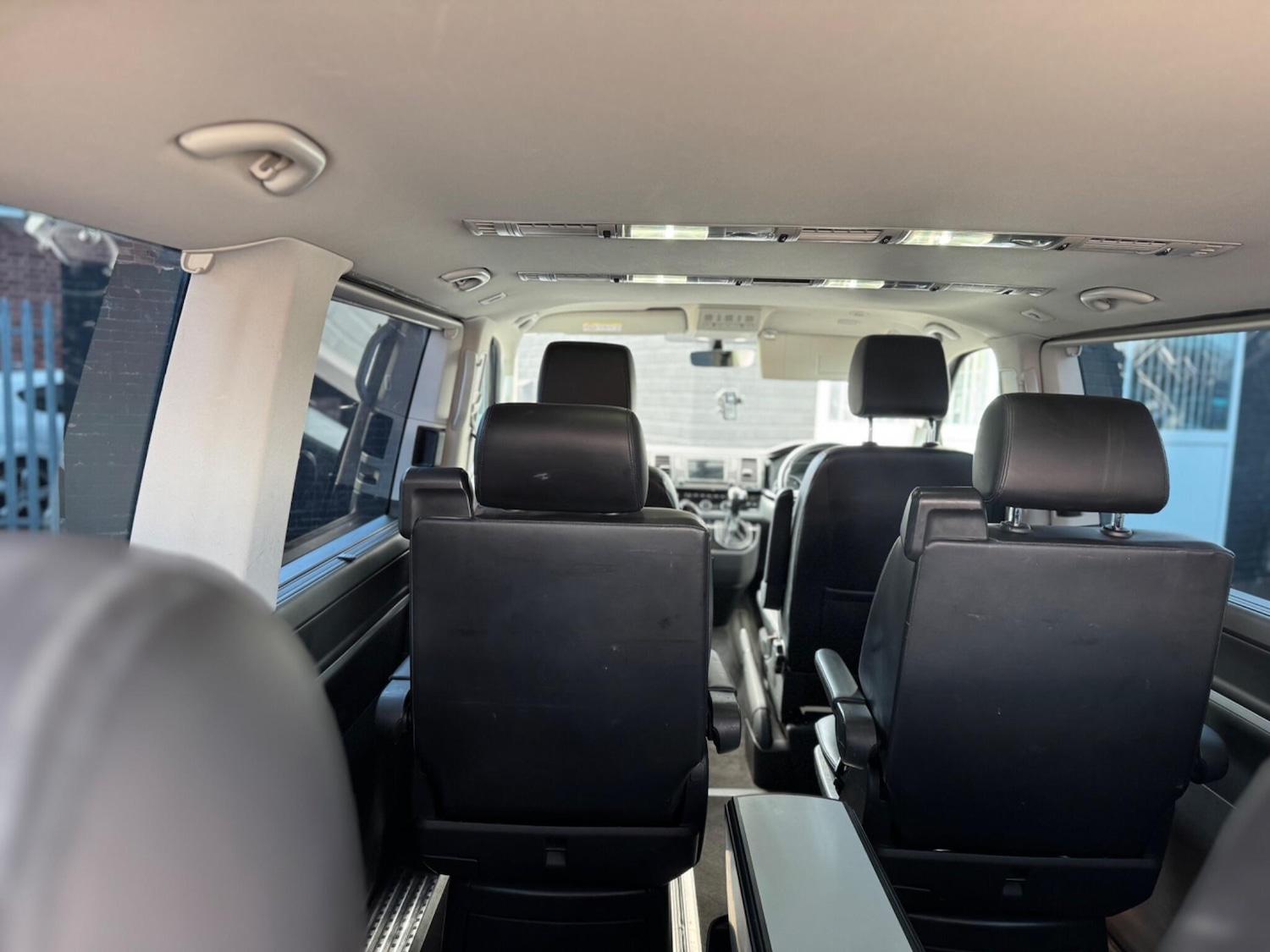 Used Volkswagen Caravelle 2017 for sale - 75707475: Photo 36