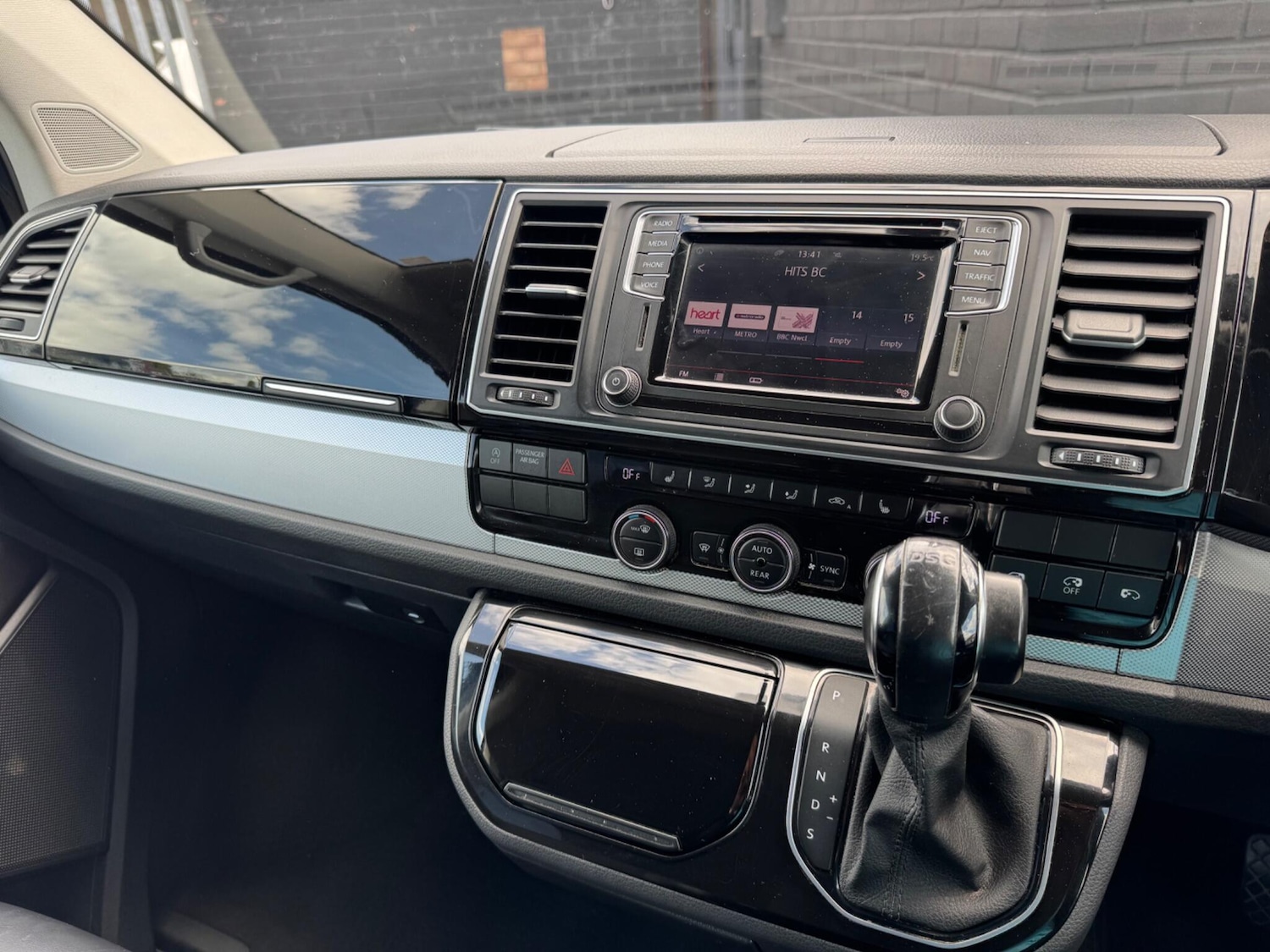 Used Volkswagen Caravelle 2017 for sale - 75707475: Photo 38