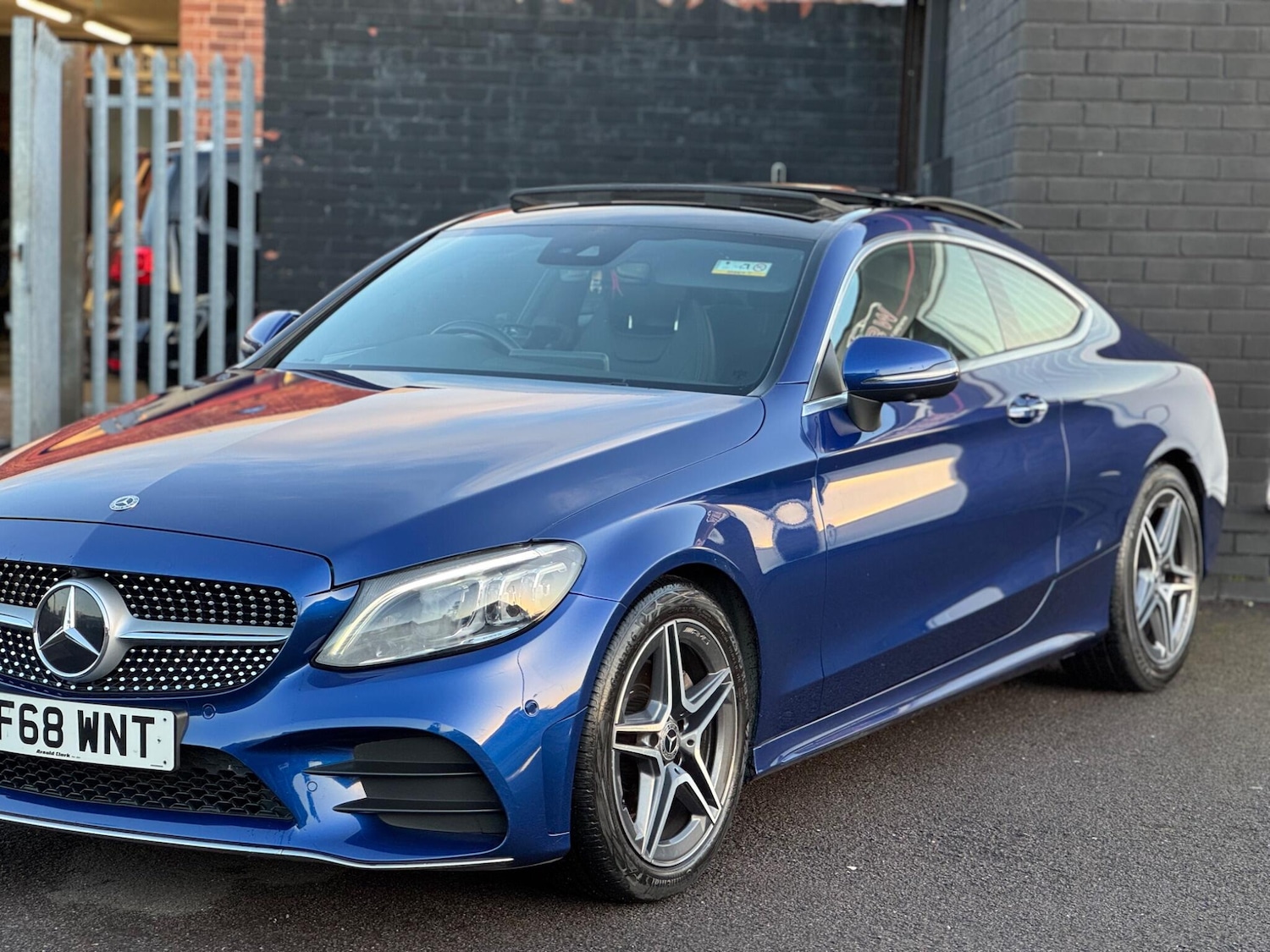 Used Mercedes-Benz C Class for sale - 77939779: Photo 3