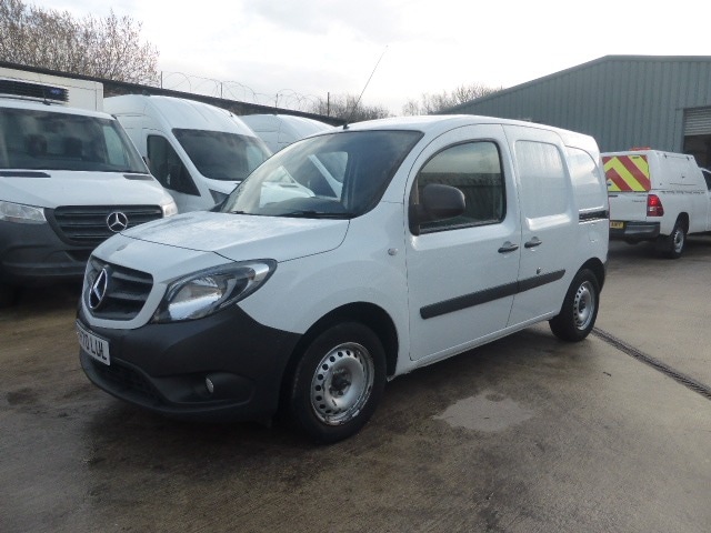 White 2020 Mercedes-Benz Citan Van Front-wheel drive Manual