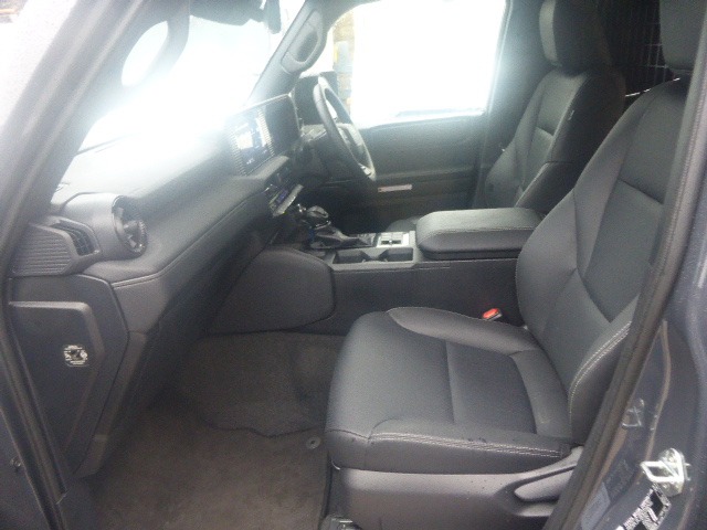 Used Toyota Land Cruiser 2025 for sale - 77001166: Photo 13