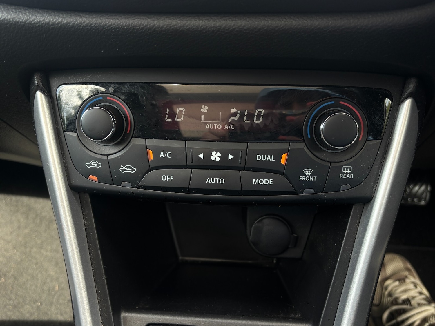 Vehicle 28