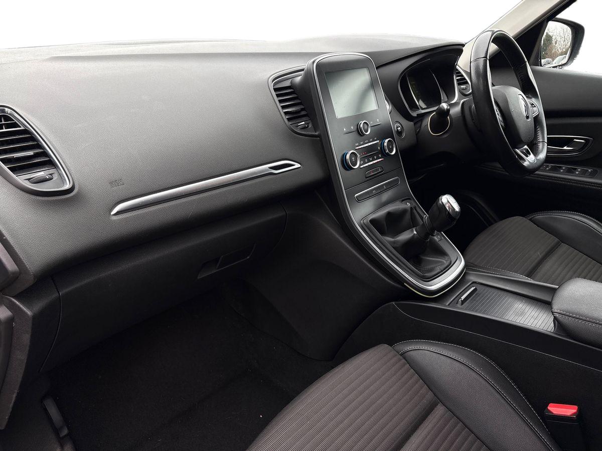 Used Renault Scenic 2017 for sale - 77698231: Photo 15