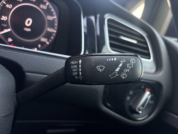 Used Volkswagen Golf 2019 for sale - 76234007: Photo 21