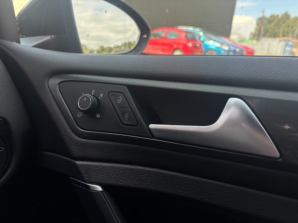 Used Volkswagen Golf 2019 for sale - 76234007: Photo 24