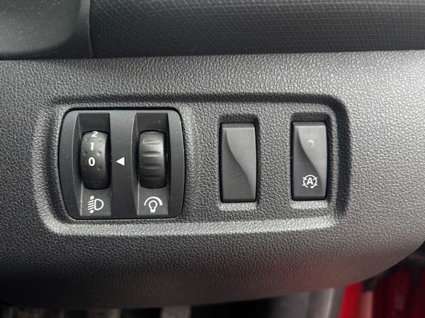 Used Renault Clio 2018 for sale - 75396258: Photo 24