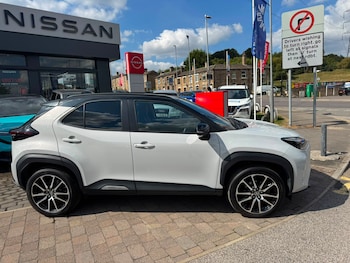 Used Toyota Yaris Cross 2023 for sale - 79503437: Photo