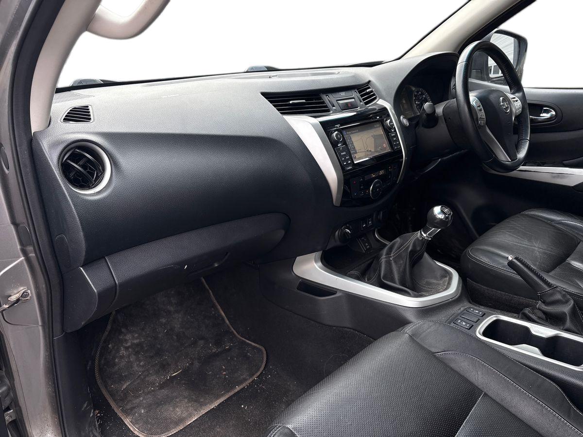 Used Nissan Navara 2018 for sale - 77698236: Photo 15