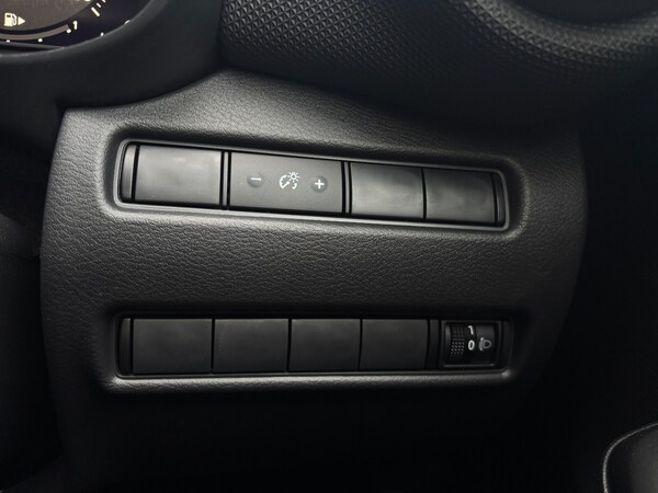 Used Nissan Juke 2024 for sale - 75396264: Photo 30