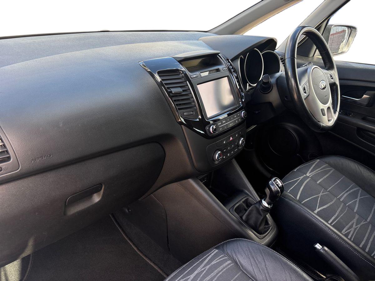 Used Kia Venga 2016 for sale - 76079329: Photo 15