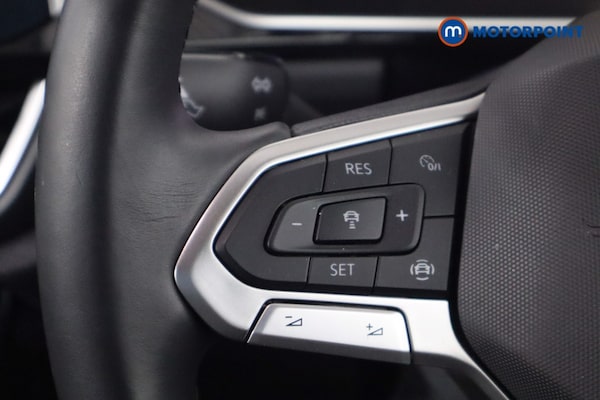 Used Volkswagen T-Roc 2024 for sale - 76131726: Photo 15