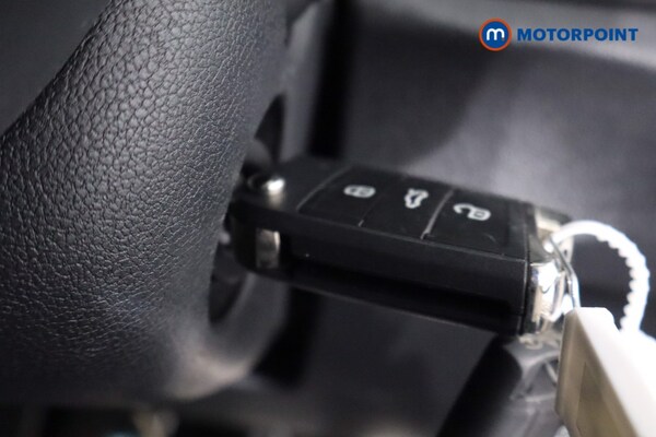 Used Volkswagen T-Roc 2024 for sale - 76131726: Photo 21