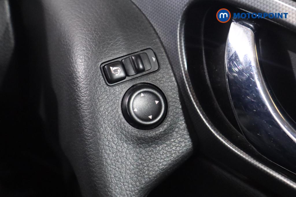 Used Nissan Qashqai 2018 for sale - 77604293: Photo 17