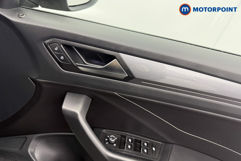 Used Volkswagen T-Roc 2023 for sale - 77989232: Photo 18