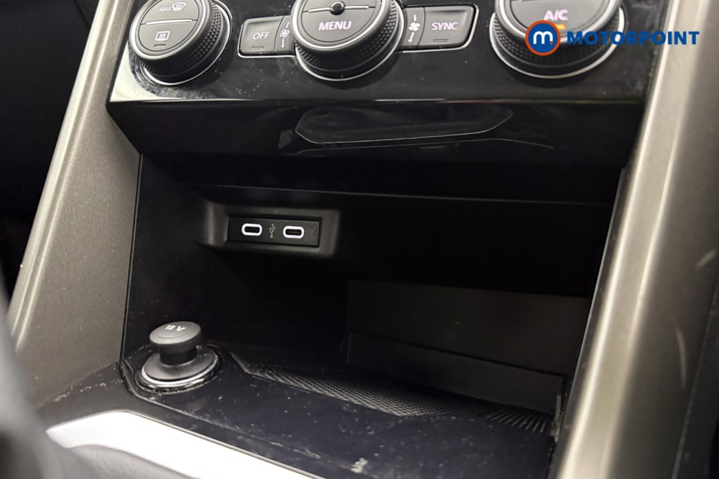 Used Volkswagen T-Roc 2021 for sale - 76908868: Photo 21