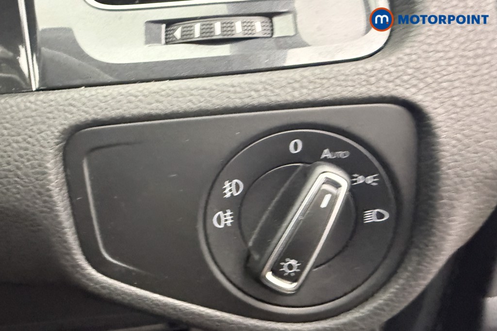 Used Volkswagen Golf 2019 for sale - 77604347: Photo 21