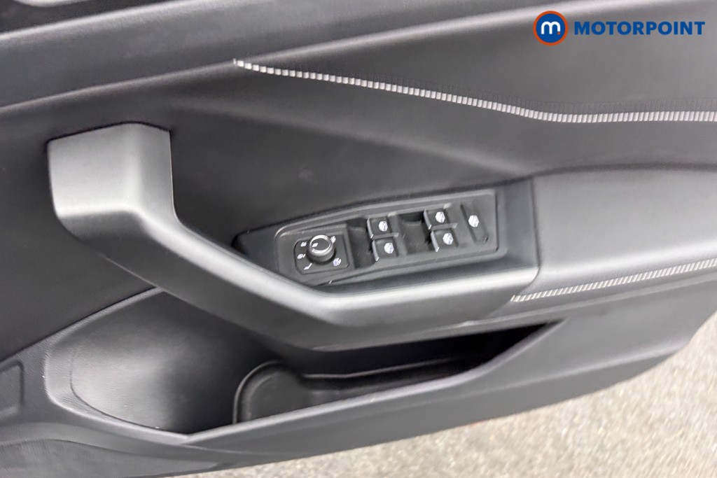 Used Volkswagen T-Roc for sale - 77245830: Photo 25