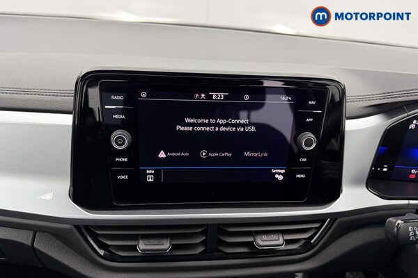 Used Volkswagen T-Roc 2023 for sale - 76206299: Photo 10