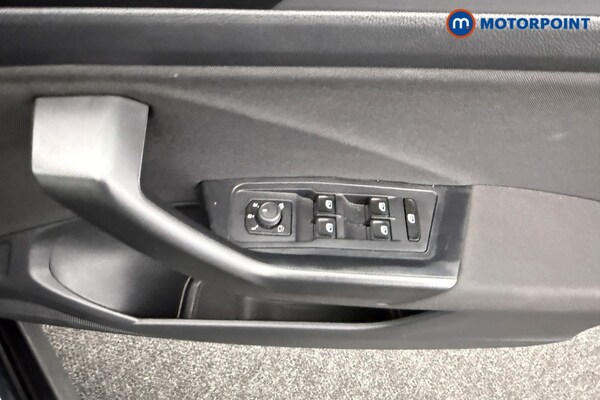 Used Volkswagen T-Roc 2023 for sale - 76206299: Photo 25