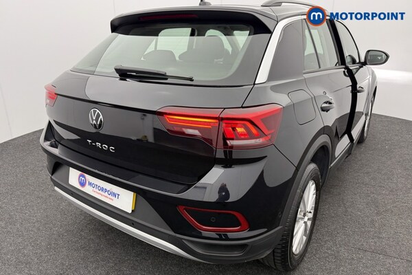 Used Volkswagen T-Roc 2023 for sale - 76206299: Photo 35
