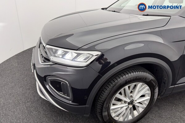 Used Volkswagen T-Roc 2023 for sale - 76206299: Photo 37