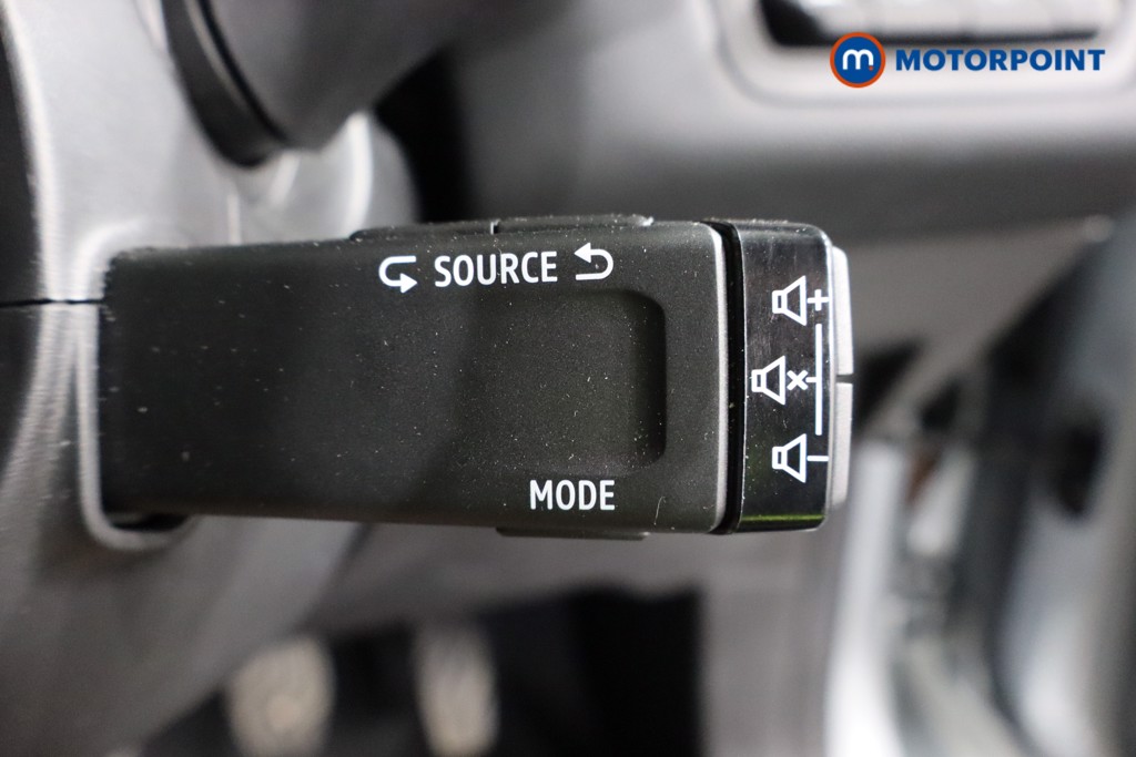 Used Renault Captur 2023 for sale - 76328907: Photo 27