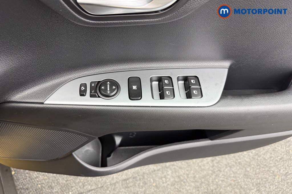 Used Kia Stonic 2024 for sale - 77117664: Photo 23