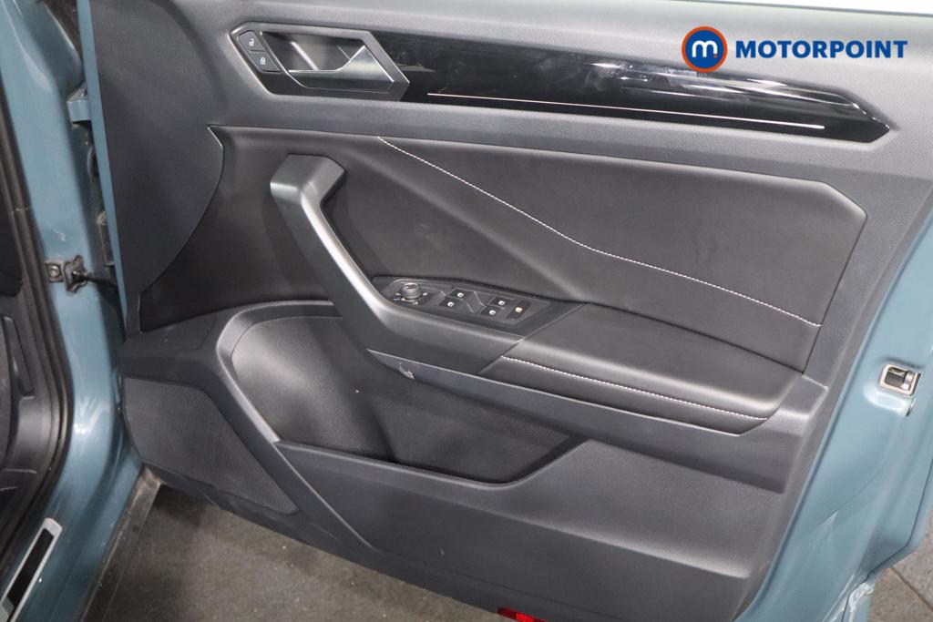 Used Volkswagen T-Roc 2023 for sale - 76905544: Photo 11