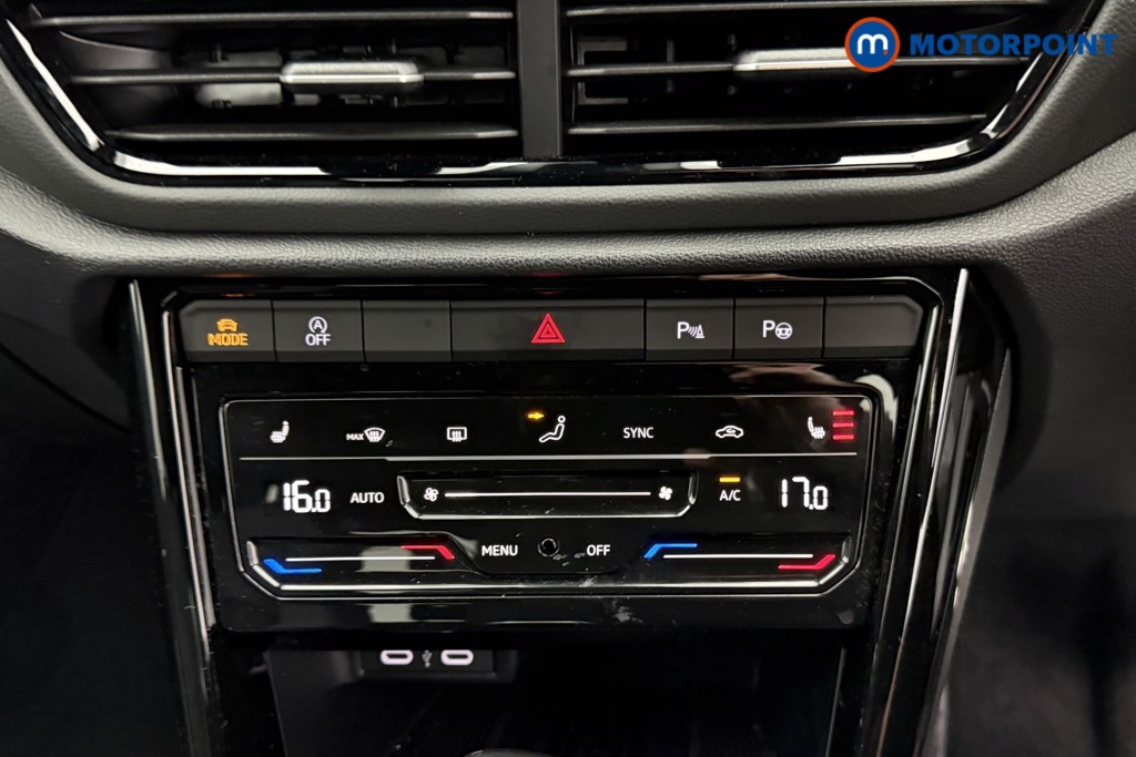 Used Volkswagen T-Roc for sale - 77245839: Photo 20