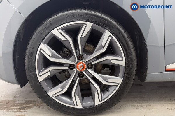 Used Renault Clio 2020 for sale - 76235123: Photo 40
