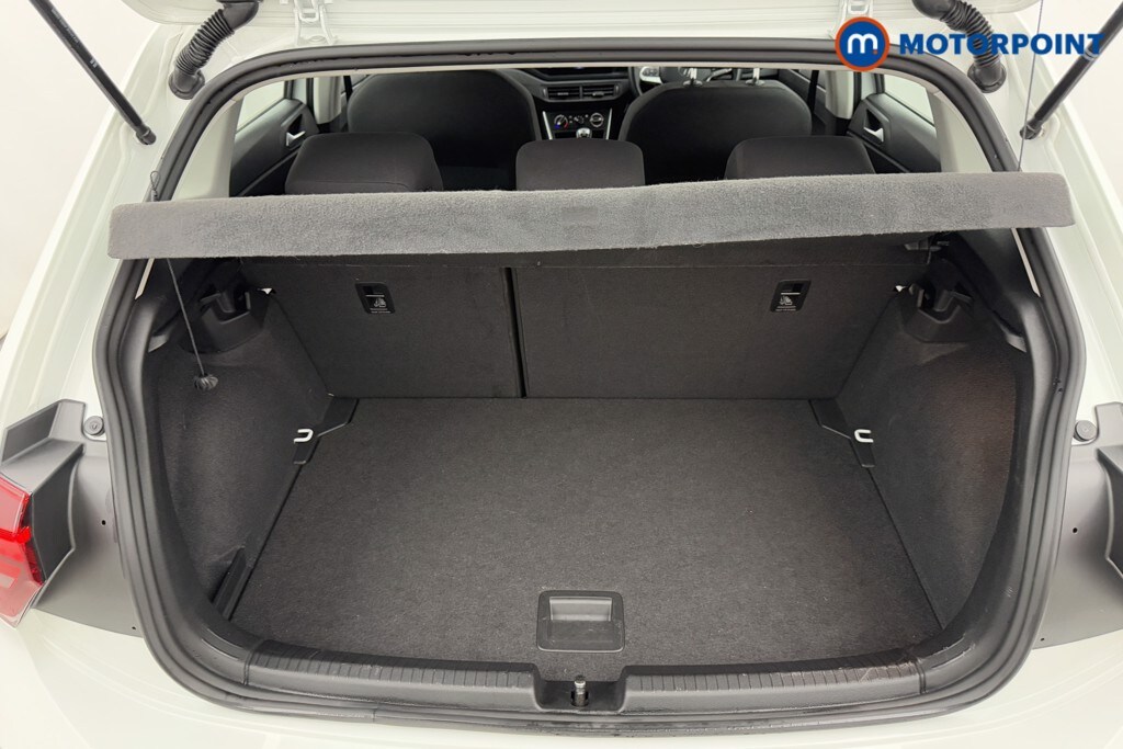 Used Volkswagen Polo 2024 for sale - 76162395: Photo 31