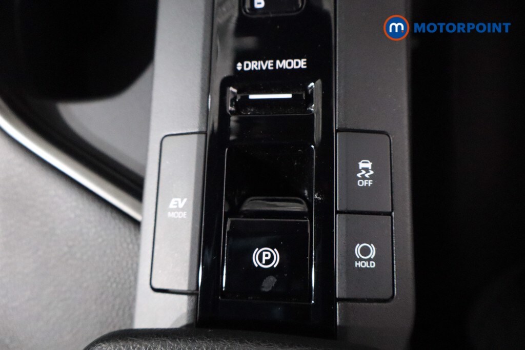 Used Toyota C-HR 2024 for sale - 76028580: Photo 25