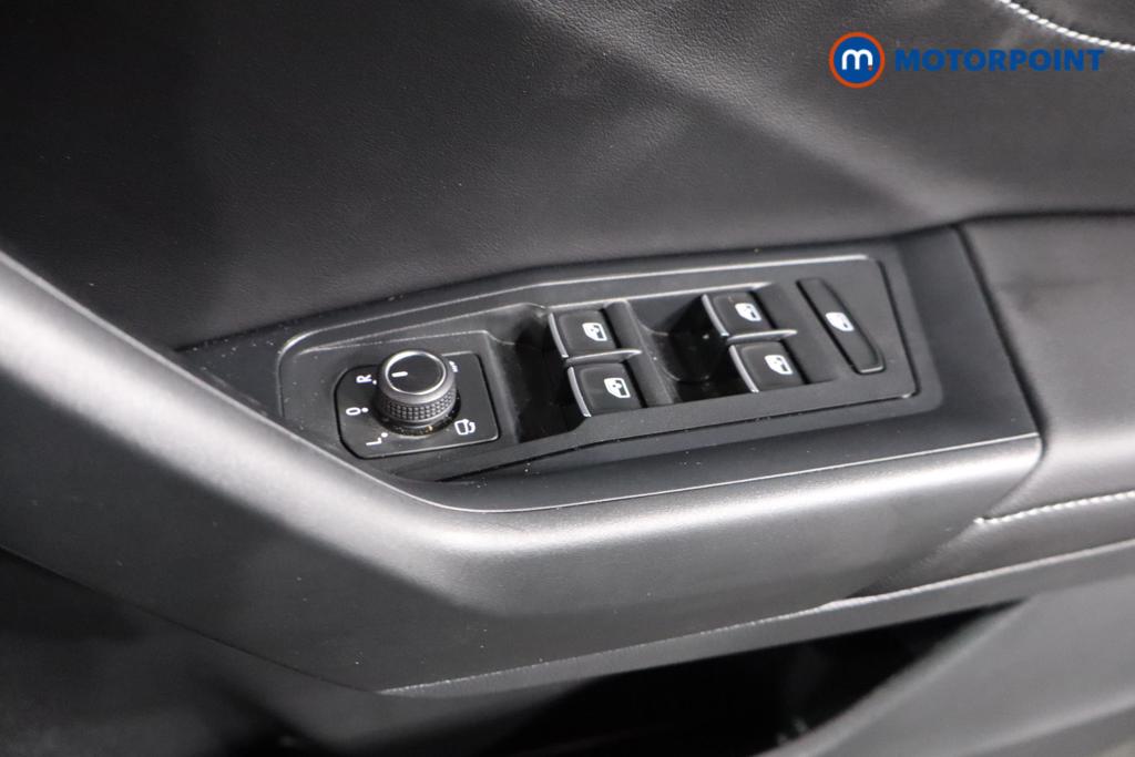 Used Volkswagen T-Roc for sale - 77324182: Photo 17