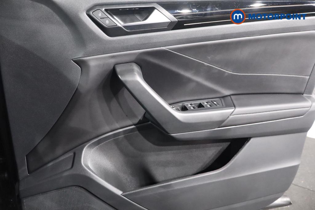 Used Volkswagen T-Roc for sale - 77324182: Photo 18