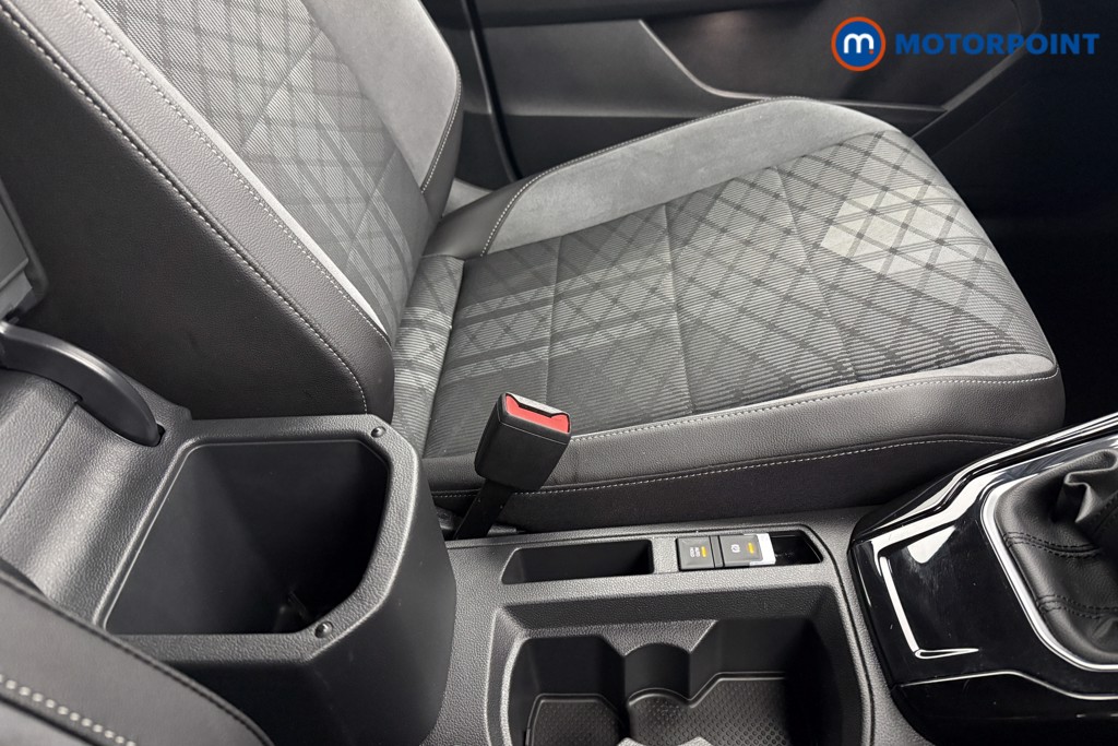 Used Volkswagen T-Roc 2023 for sale - 77286544: Photo 25