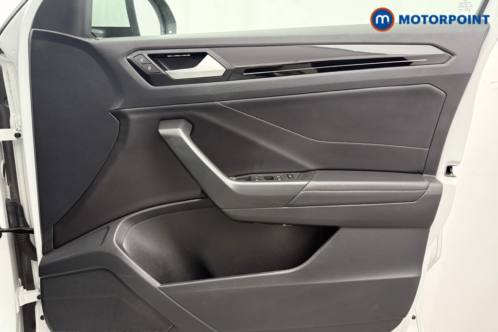 Used Volkswagen T-Roc 2023 for sale - 77286547: Photo 27