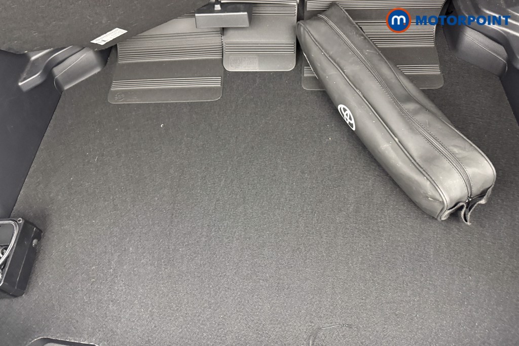 Used Toyota Yaris Cross 2024 for sale - 77984378: Photo 14