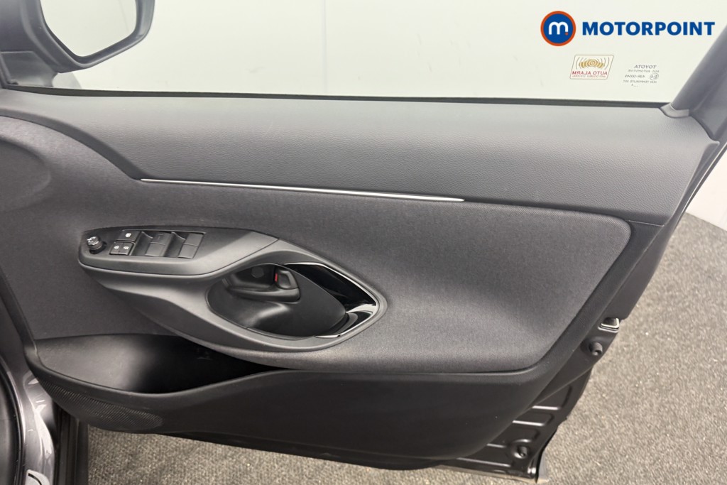 Used Toyota Yaris Cross 2024 for sale - 77984378: Photo 27