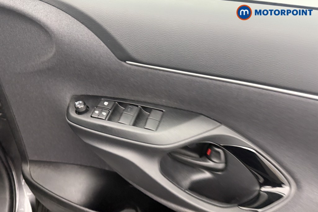 Used Toyota Yaris Cross 2024 for sale - 77984378: Photo 28