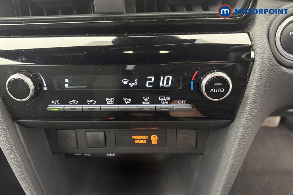 Used Toyota Yaris Cross 2024 for sale - 77984378: Photo 35