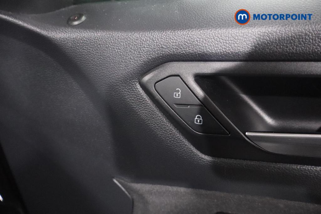 Used Volkswagen T-Roc 2023 for sale - 77903952: Photo 18