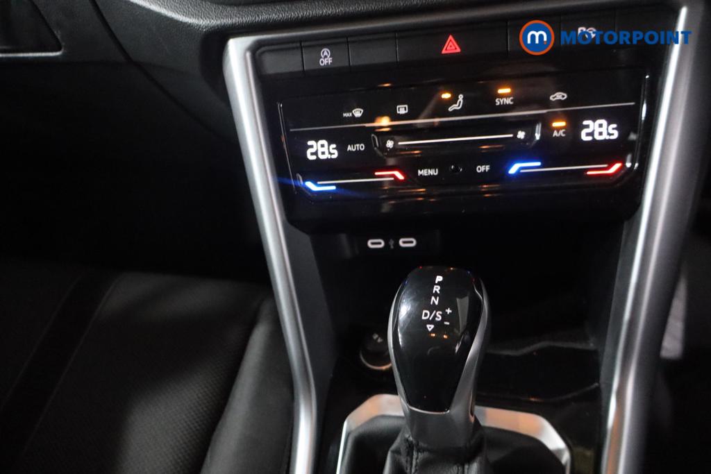 Used Volkswagen T-Roc 2023 for sale - 77903952: Photo 24