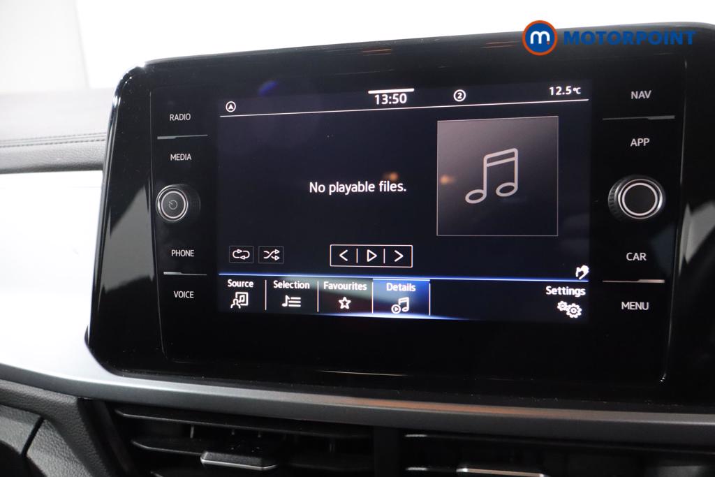 Used Volkswagen T-Roc 2023 for sale - 77903952: Photo 27