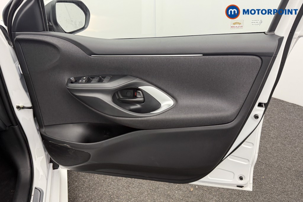 Used Toyota Yaris 2025 for sale - 77171271: Photo 21