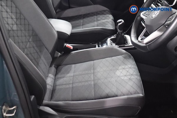 Used Volkswagen T-Roc 2023 for sale - 76067839: Photo 21