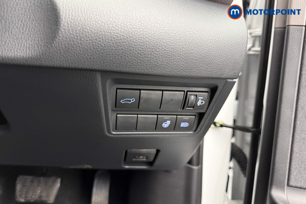 Used Toyota Yaris Cross 2024 for sale - 77417830: Photo 24