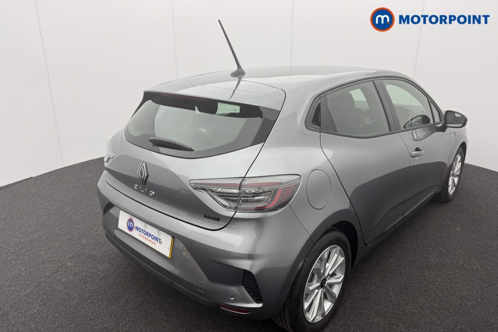 Used Renault Clio 2025 for sale - 76697232: Photo 11
