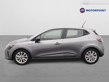 Used Renault Clio 2025 for sale - 76697232: Photo