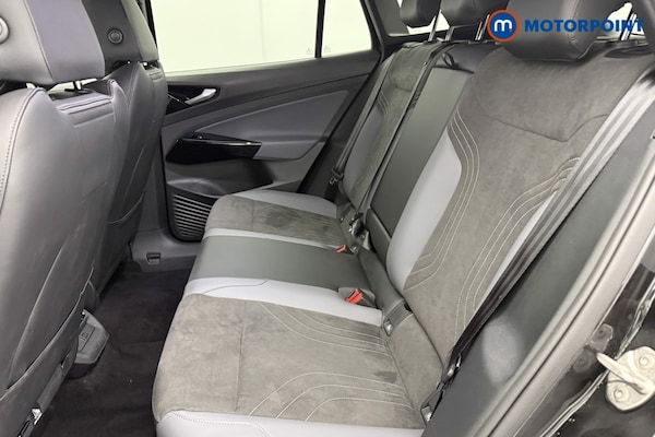 Used Volkswagen ID.4 2024 for sale - 76290825: Photo 32