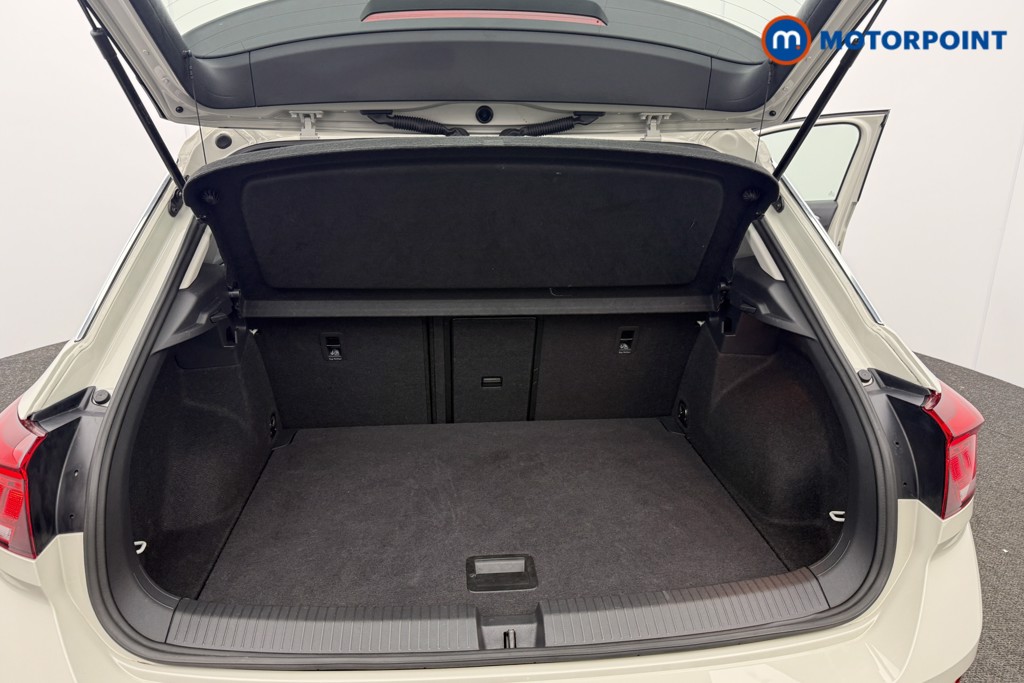 Used Volkswagen T-Roc 2023 for sale - 77688534: Photo 26